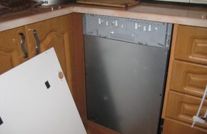 Установка фасада на посудомоечную машину в Дивногорске